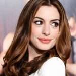 Anne Hathaway accusa di omofobia e razzismo